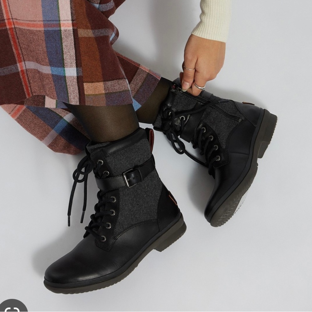 UGG Kesey Black Womens Lace Up Boots/ Shoes size 5